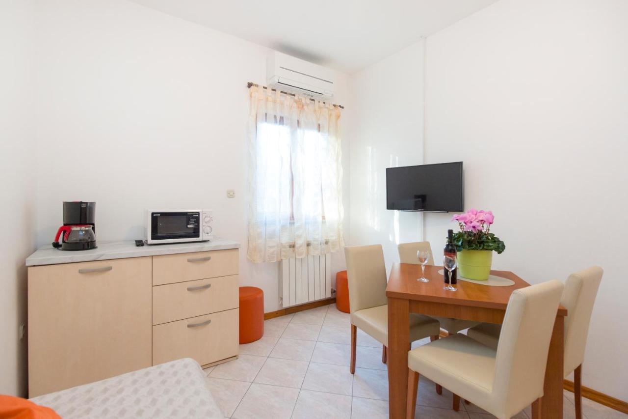 House Kontus Hotel Plomin Bagian luar foto