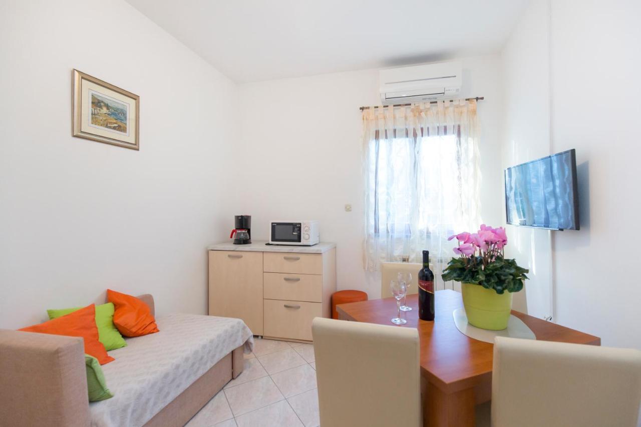 House Kontus Hotel Plomin Bagian luar foto