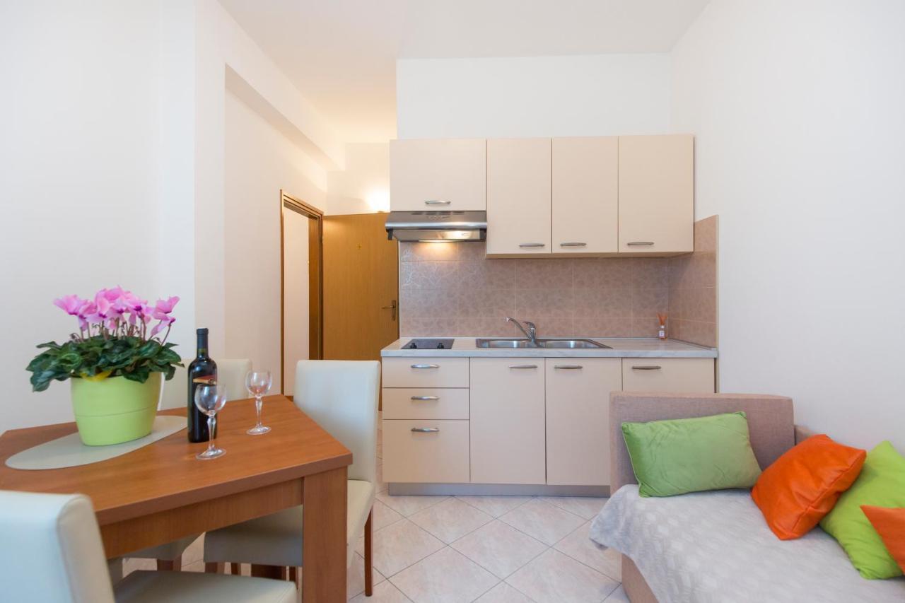 House Kontus Hotel Plomin Bagian luar foto