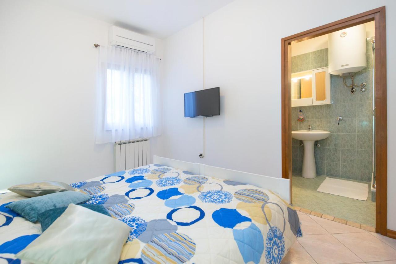 House Kontus Hotel Plomin Bagian luar foto